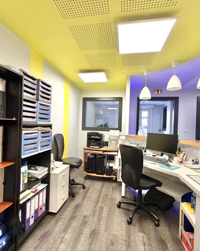 bureau 1